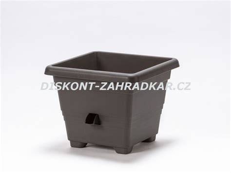 minimalistický design květináč Bergamot na parapetu
